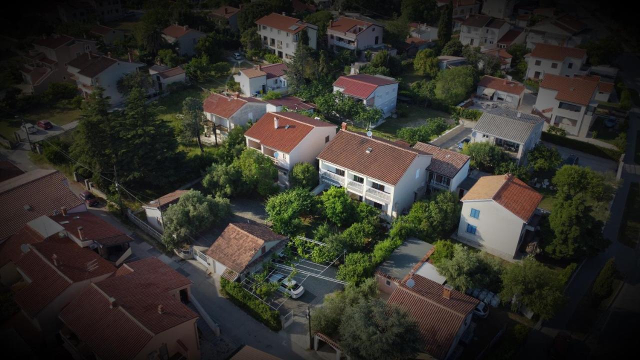 Apartments Ana Medulin Exterior photo